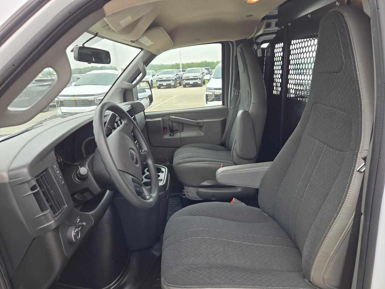 2025 GMC Savana Cargo Van CARGO Castroville TX