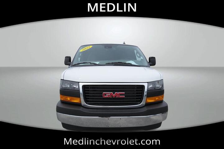 2025 GMC Savana Cargo Van RWD 3500 135 Wilson NC