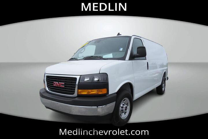 2025 GMC Savana Cargo Van RWD 3500 135 Wilson NC
