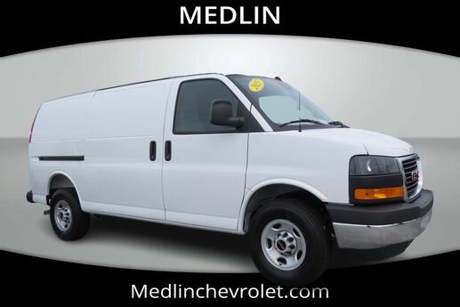 2025 GMC Savana Cargo Van RWD 3500 135 Wilson NC