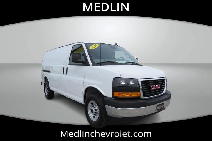 2025 GMC Savana Cargo Van RWD 3500 135 Wilson NC