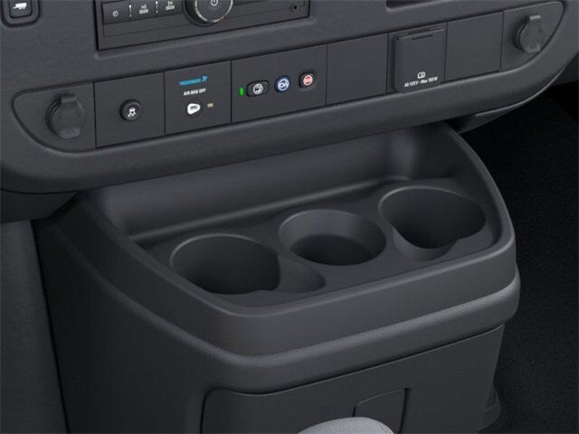 2025 GMC Savana Cutaway 3500 1WT Carbondale IL