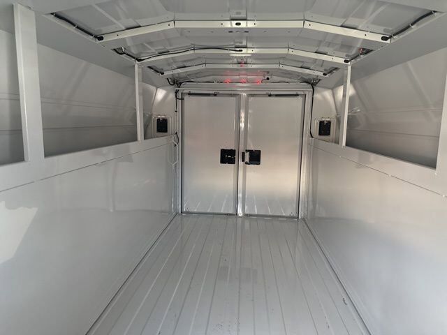 2025 GMC Savana Cutaway 3500 1WT Carbondale IL