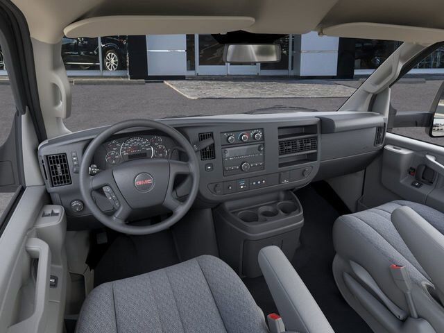 2025 GMC Savana Cutaway 3500 1WT Carbondale IL