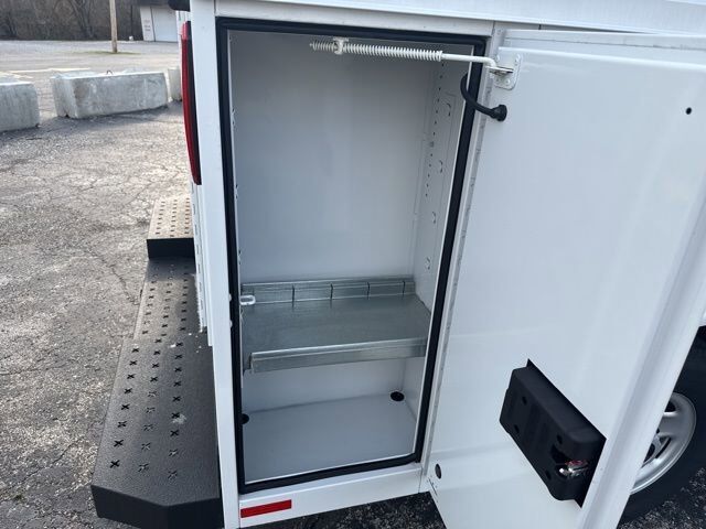 2025 GMC Savana Cutaway 3500 1WT Carbondale IL