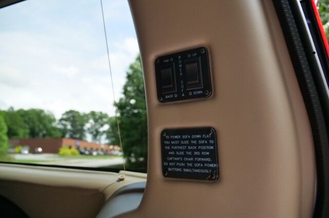 2025 GMC Savana Explorer Conversion Van / Limited SE / 9 Passenger! High Point NC