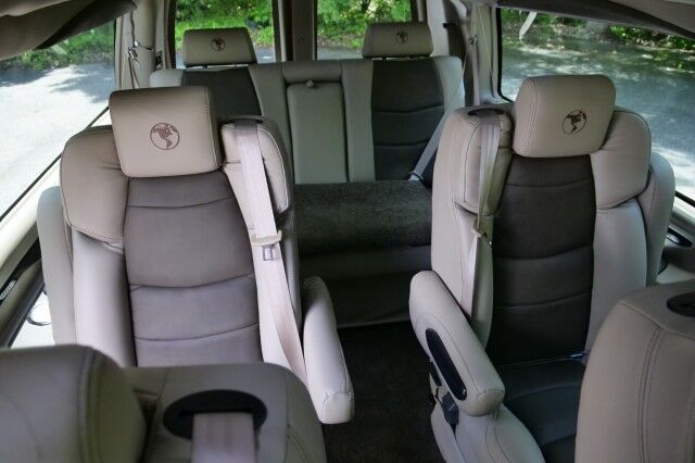 2025 GMC Savana Explorer Conversion Van / Limited SE / 9 Passenger! High Point NC