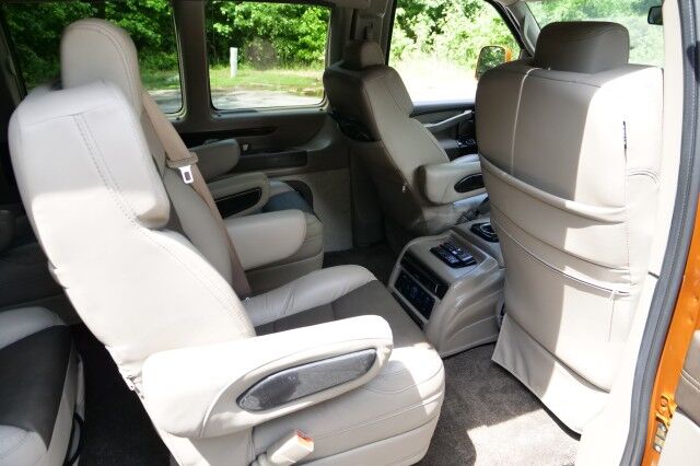 2025 GMC Savana Explorer Conversion Van / Limited SE / 9 Passenger! High Point NC