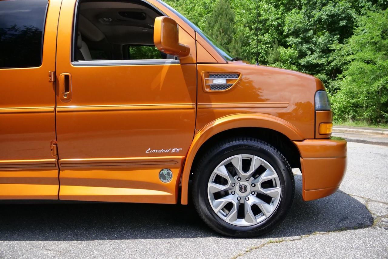 2025 GMC Savana Explorer Conversion Van / Limited SE / 9 Passenger! Lincolnton NC