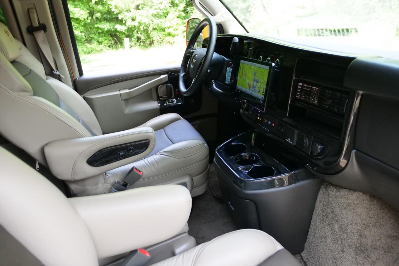 2025 GMC Savana Explorer Conversion Van / Limited SE / 9 Passenger! Lincolnton NC