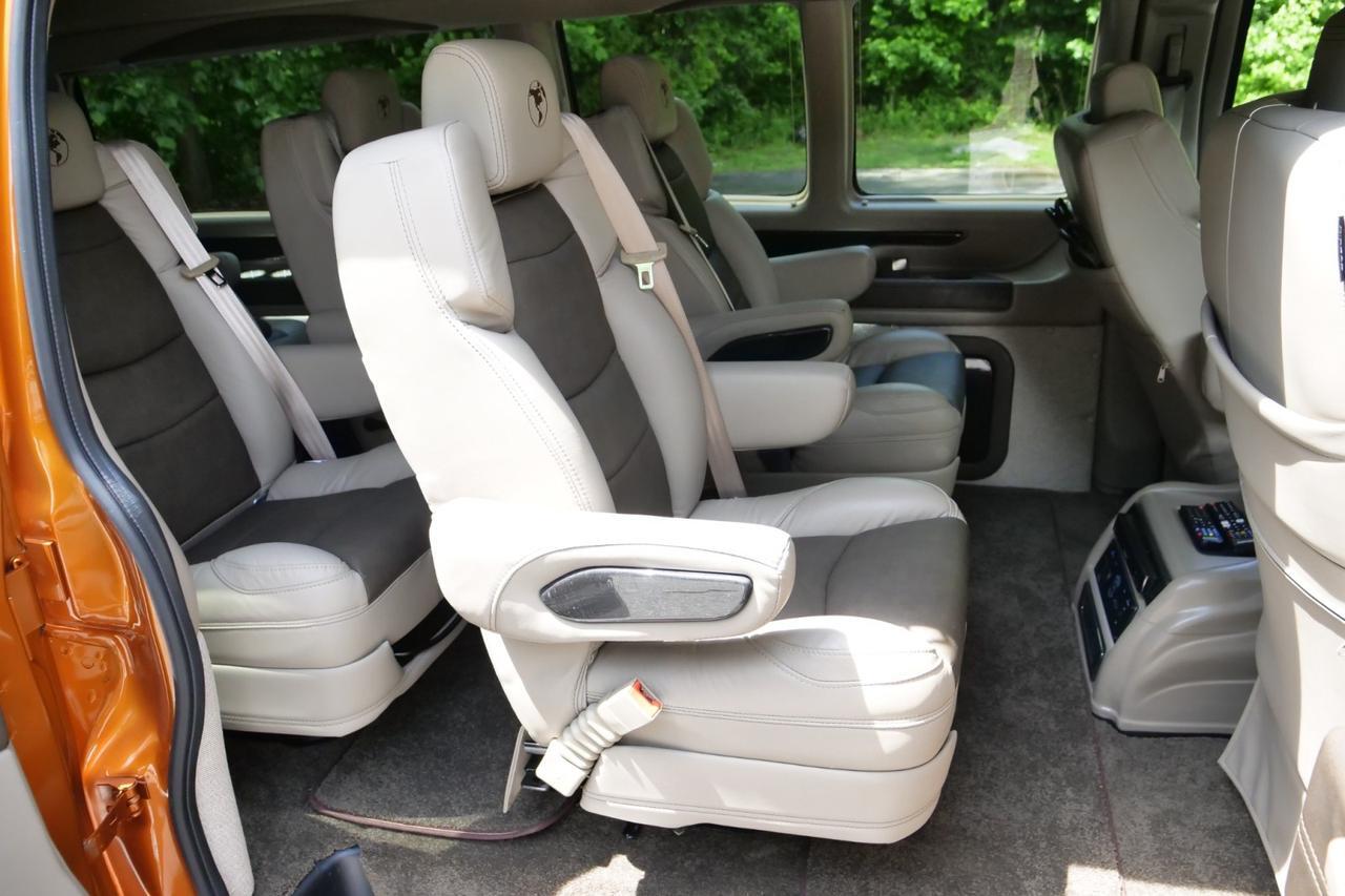 2025 GMC Savana Explorer Conversion Van / Limited SE / 9 Passenger! Lincolnton NC