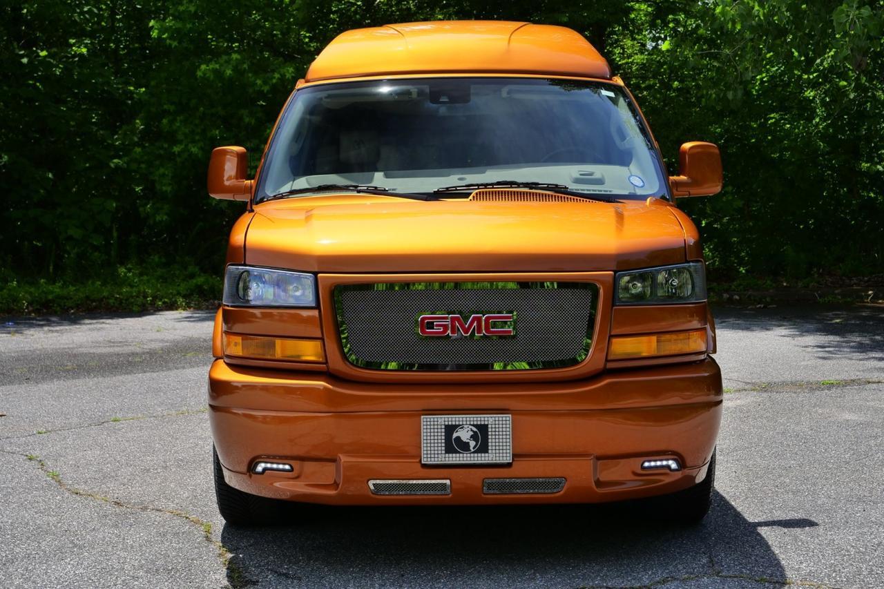 2025 GMC Savana Explorer Conversion Van / Limited SE / 9 Passenger! Lincolnton NC