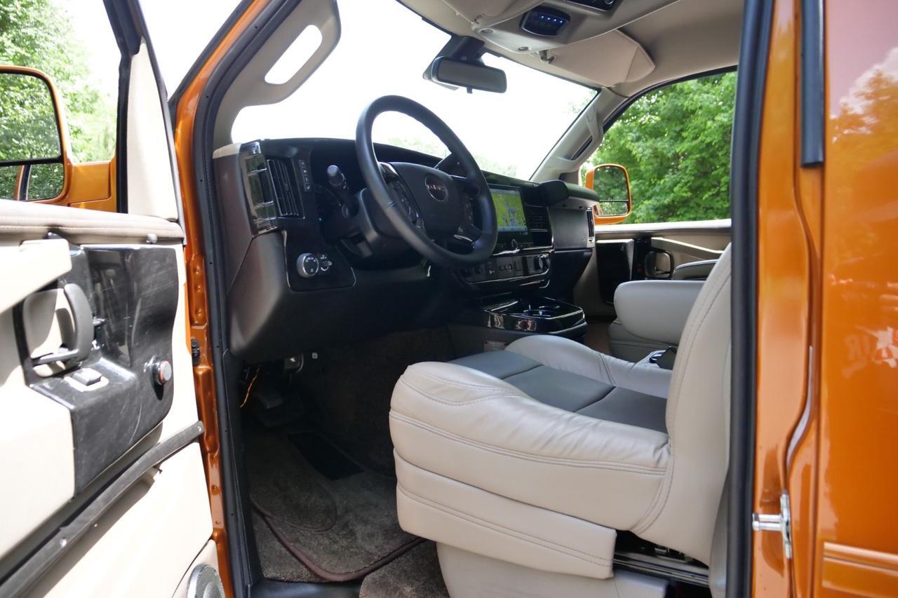 2025 GMC Savana Explorer Conversion Van / Limited SE / 9 Passenger! Lincolnton NC