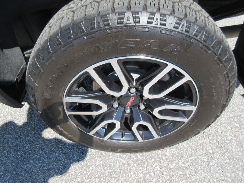 2025 GMC Sierra 1500 4WD Crew Cab 147 AT4 St. George SC