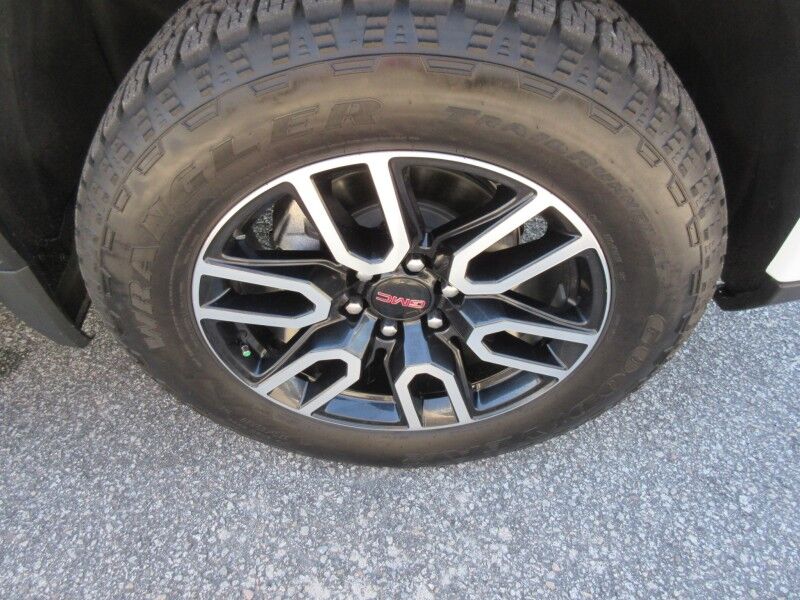 2025 GMC Sierra 1500 4WD Crew Cab 147 AT4 St. George SC
