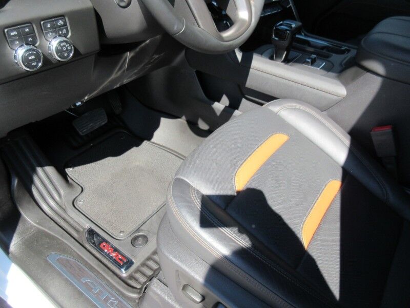 2025 GMC Sierra 1500 4WD Crew Cab 147 AT4 St. George SC