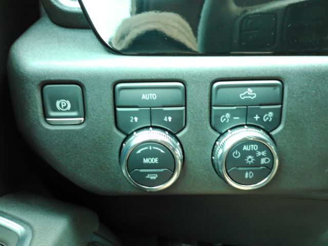 2025 GMC Sierra 1500 4WD Crew Cab Short Box Elevation with 3SB Plano TX