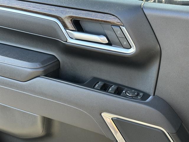 2025 GMC Sierra 1500 4WD Crew Cab Short Box Elevation with 3V Tucson AZ