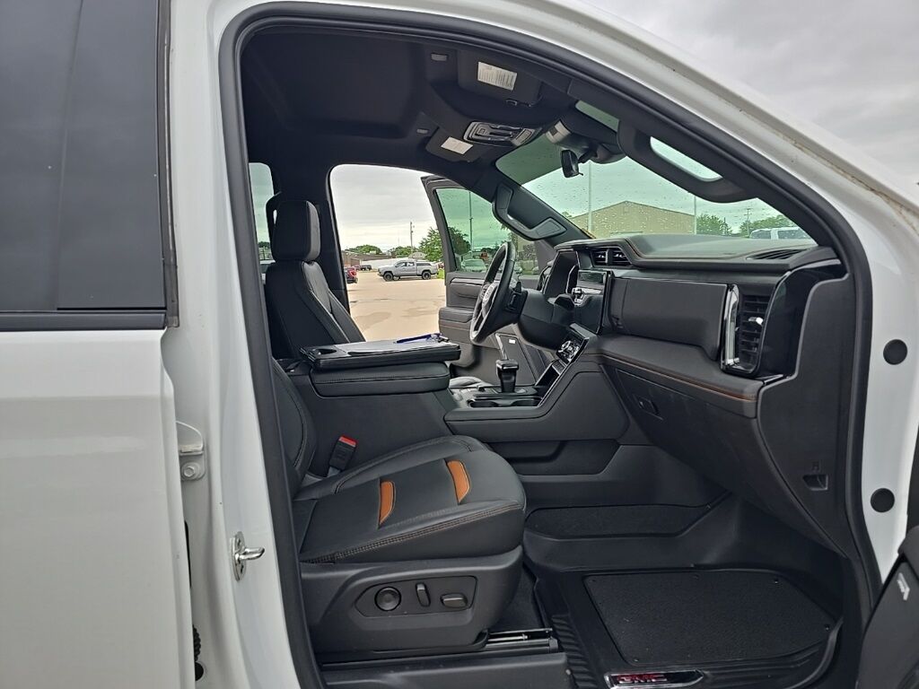 2025 GMC Sierra 1500 4x4 Crew Cab AT4 Fond du Lac WI
