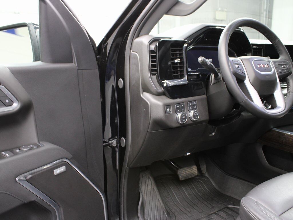 2025 GMC Sierra 1500 4x4 Crew Cab Elevation Fond du Lac WI
