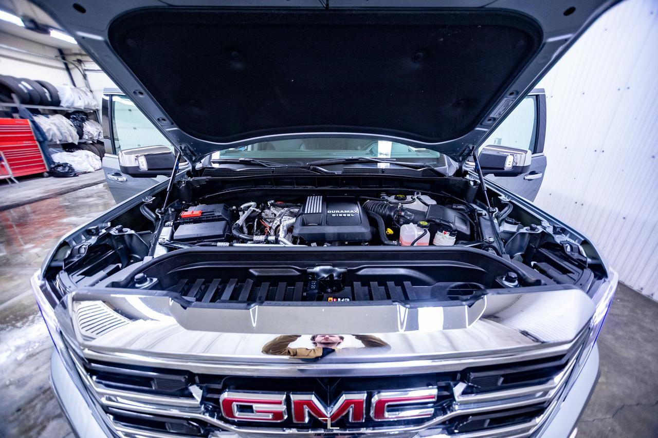 2025 GMC Sierra 1500 4x4 Crew Cab SLT X31 Diesel Leather Nav Red Deer AB