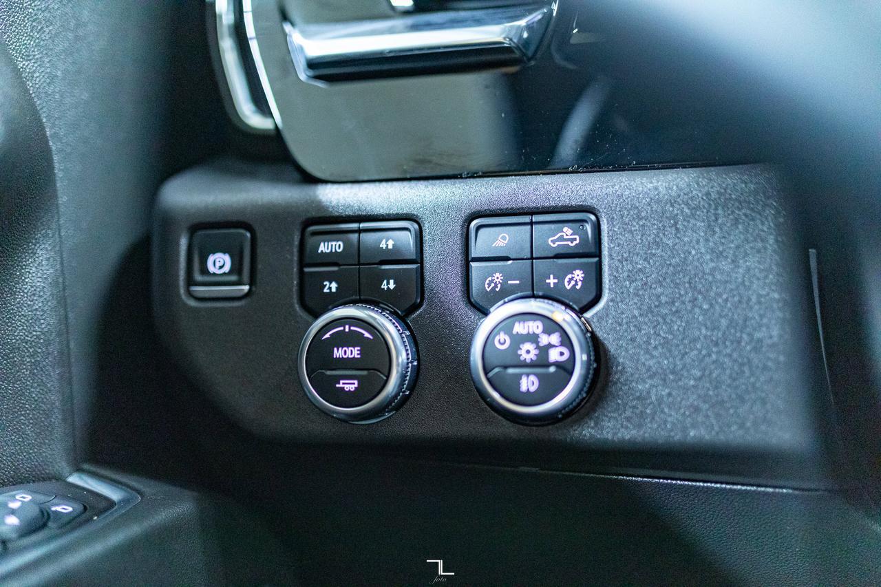 2025 GMC Sierra 1500 4x4 Crew Cab SLT X31 Diesel Leather Nav Red Deer AB