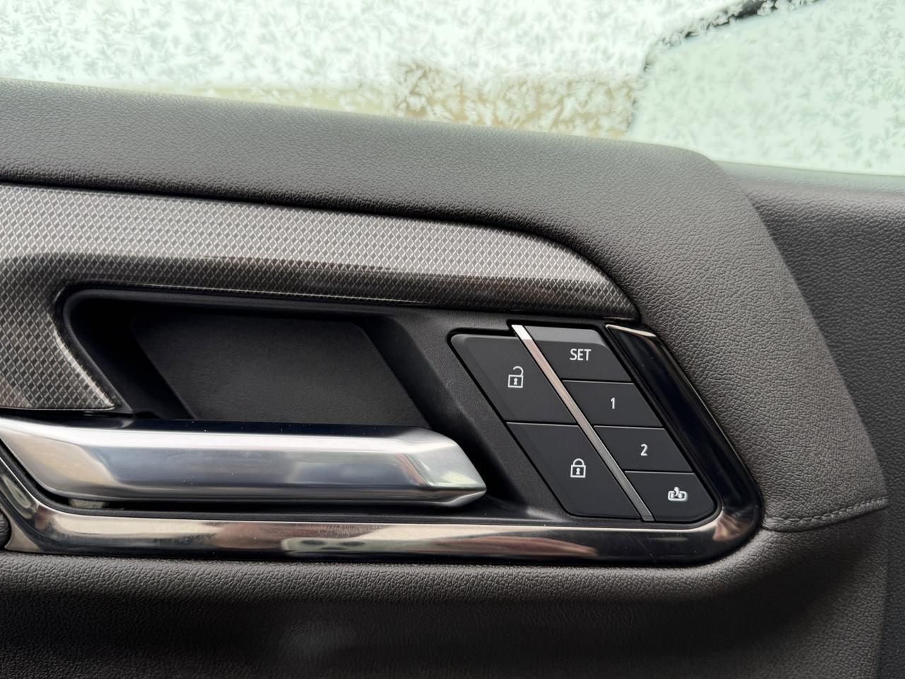 2025 GMC Sierra 1500 AT4 | Tech Pkg | Tow Package | Multi Function Tailgate | Leather | Bose Audio | Tonneau Cover Redwater AB