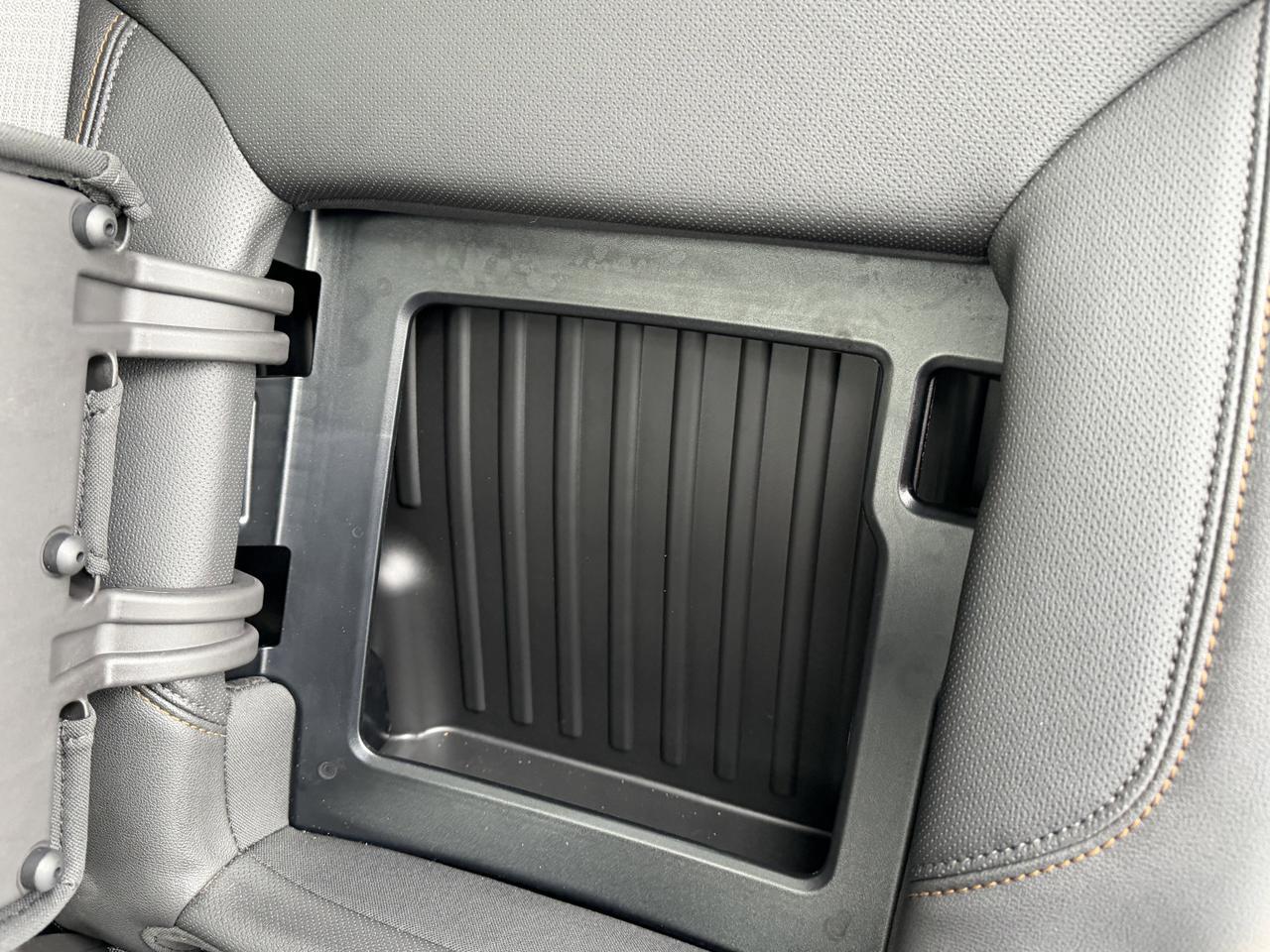 2025 GMC Sierra 1500 AT4 | Tech Pkg | Tow Package | Multi Function Tailgate | Leather | Bose Audio | Tonneau Cover Redwater AB