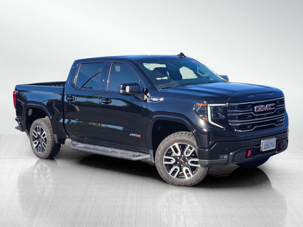 2025 GMC Sierra 1500 AT4