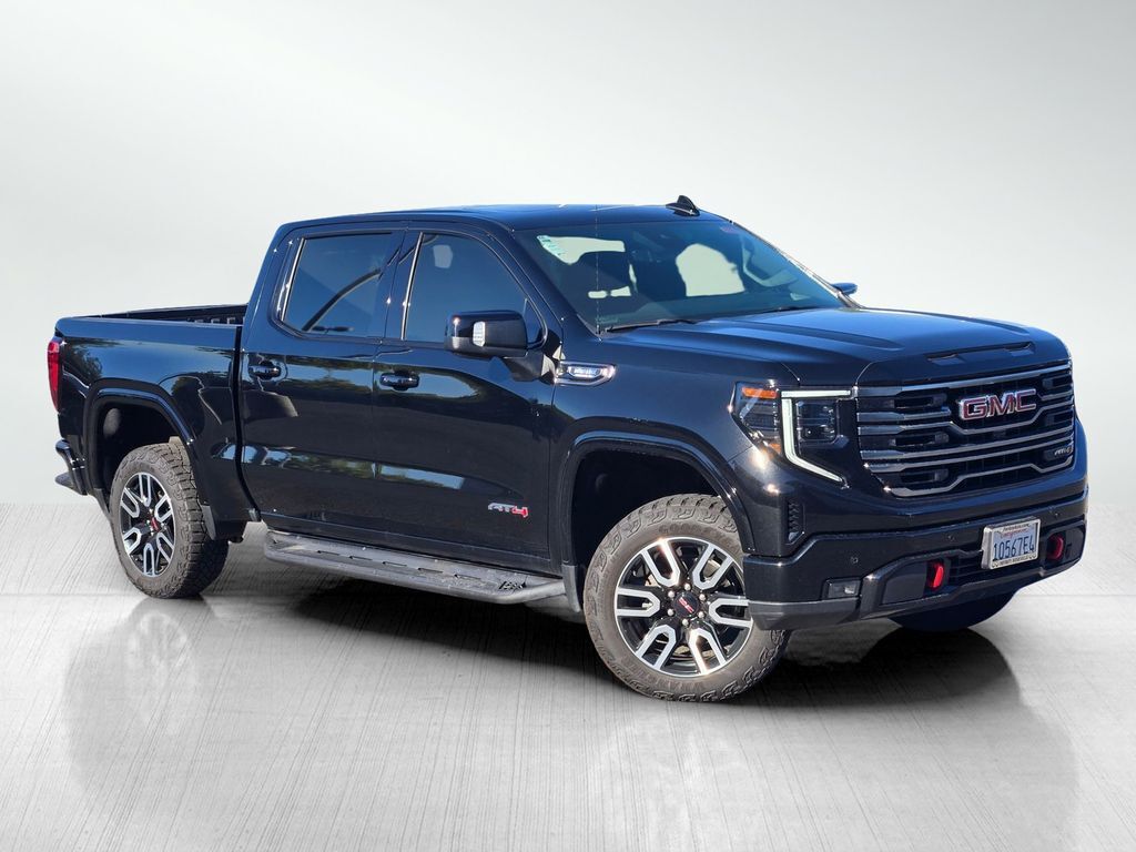 2025 GMC Sierra 1500 AT4