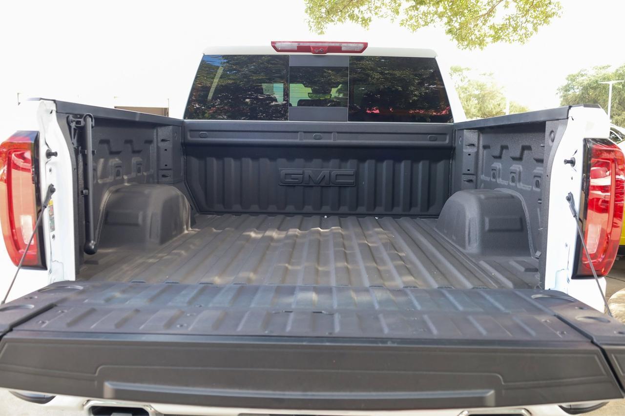 2025 GMC Sierra 1500 AT4  Selma TX