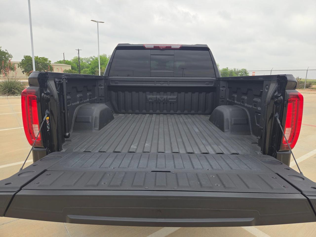 2025 GMC Sierra 1500 AT4X Castroville TX