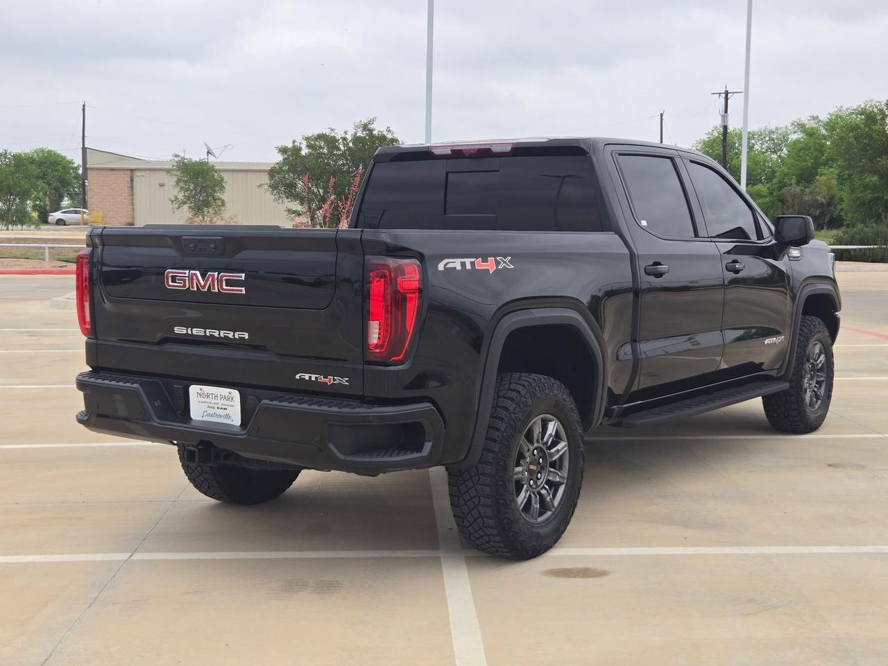 2025 GMC Sierra 1500 AT4X
