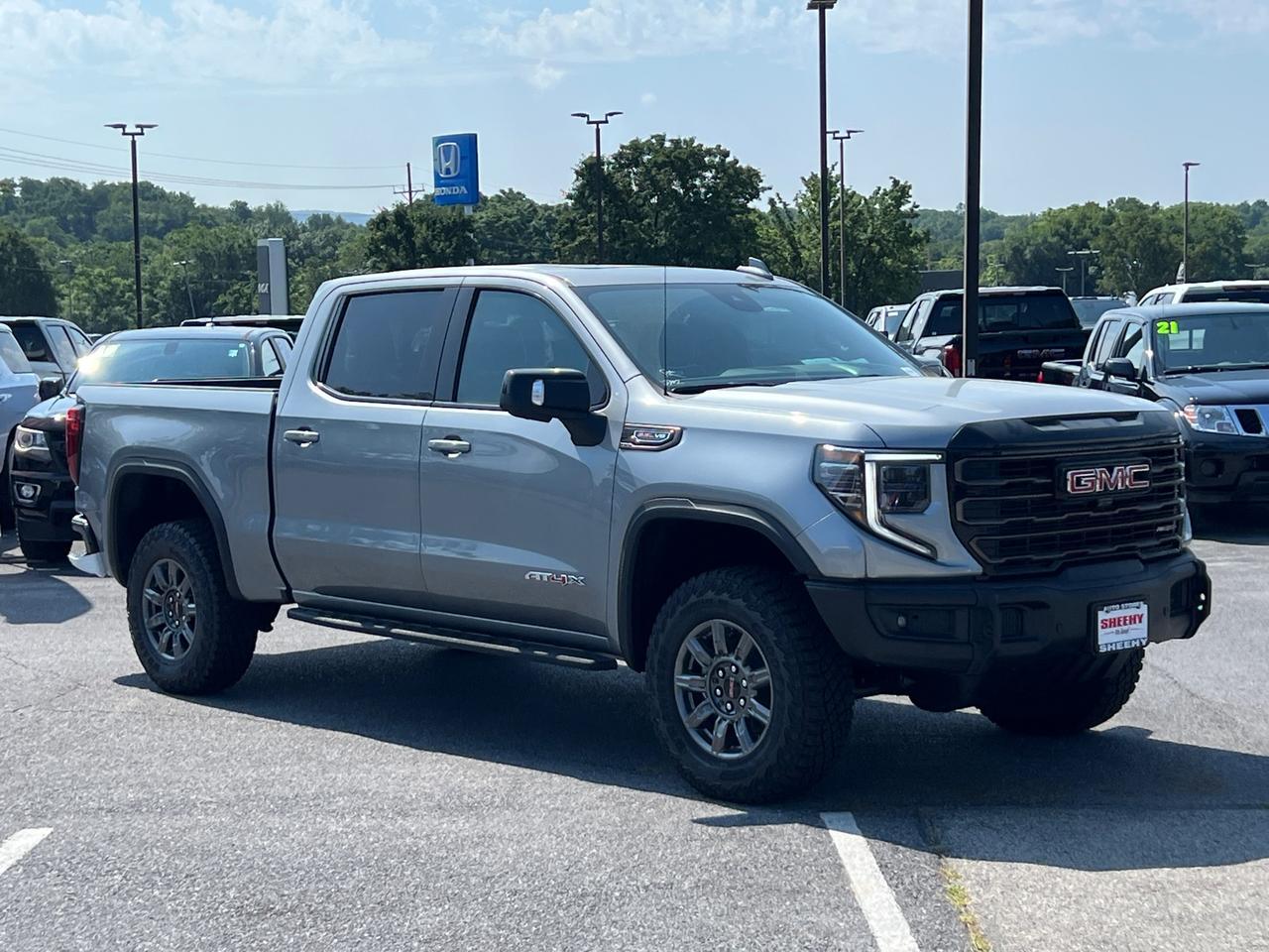 2025 GMC Sierra 1500 AT4X