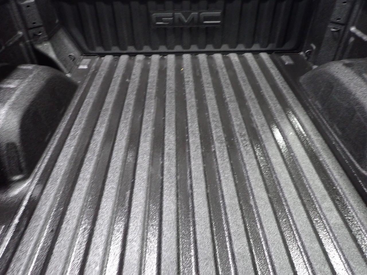 2025 GMC Sierra 1500 Denali 4WD CREW CAB *DIESEL* LEATHER NAVI SUNROOF Listowel ON