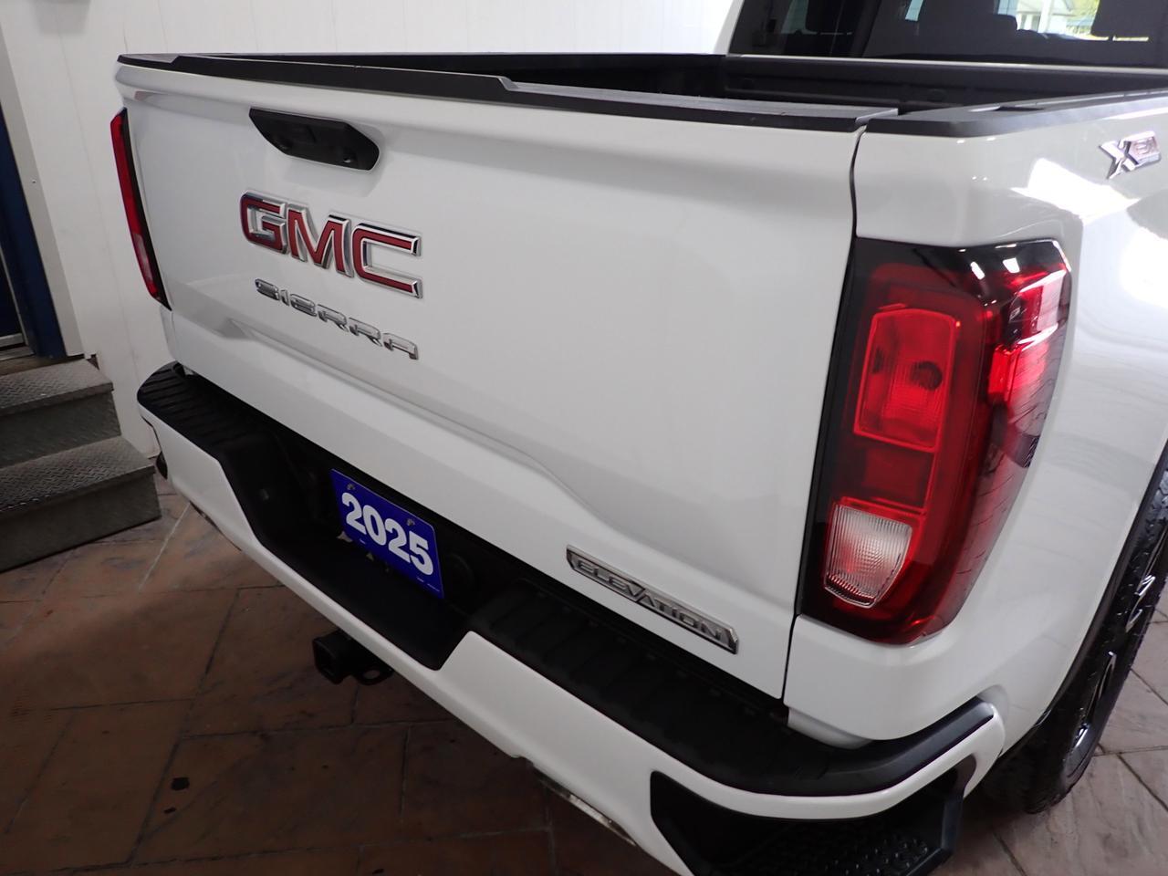 2025 GMC Sierra 1500 Elevation 4WD CREW CAB 6'4" BOX Listowel ON