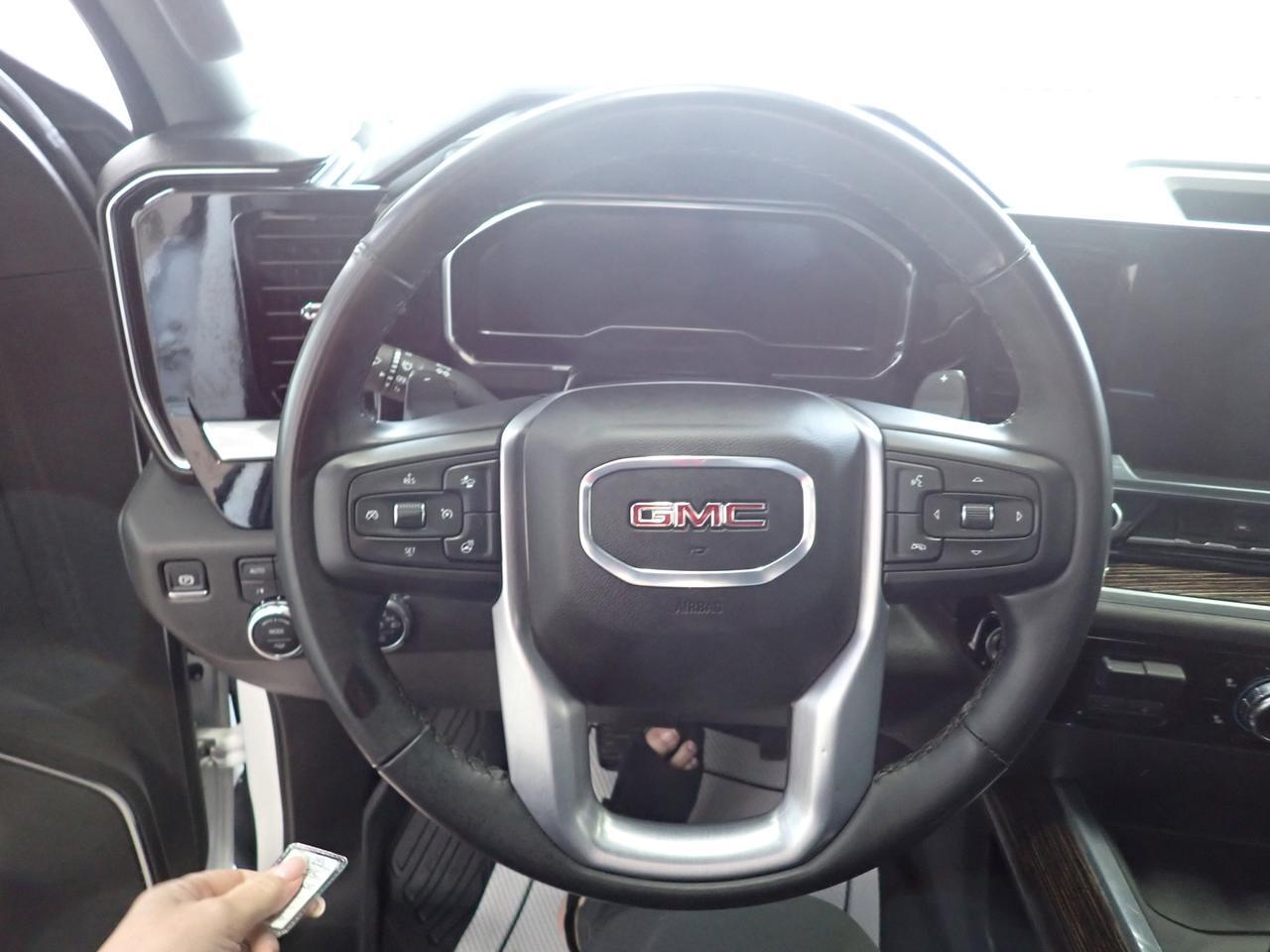 2025 GMC Sierra 1500 Elevation 4WD CREW CAB 6'4" BOX Listowel ON