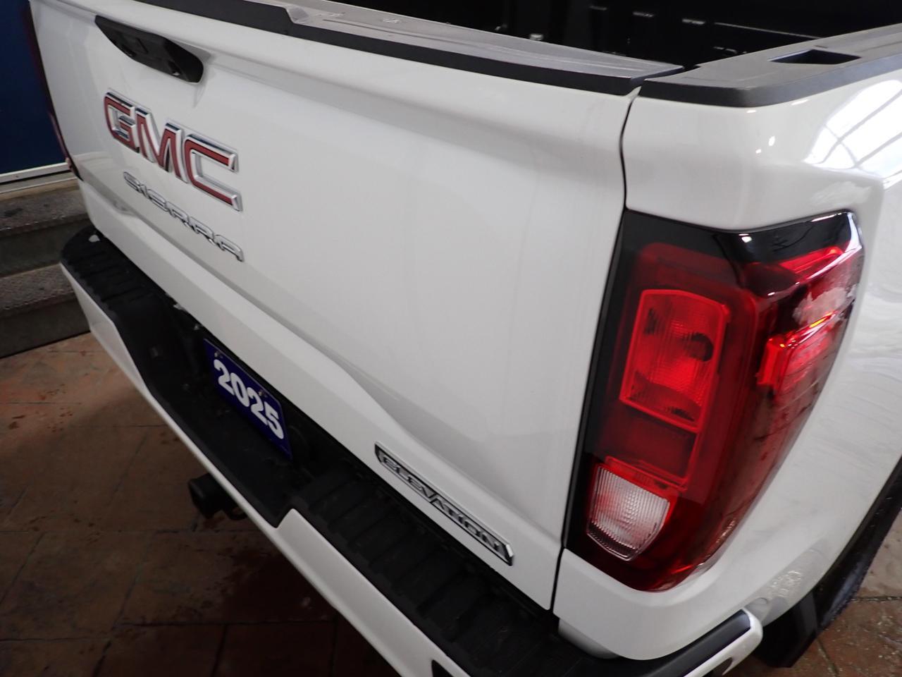2025 GMC Sierra 1500 Elevation 4WD CREW CAB Listowel ON