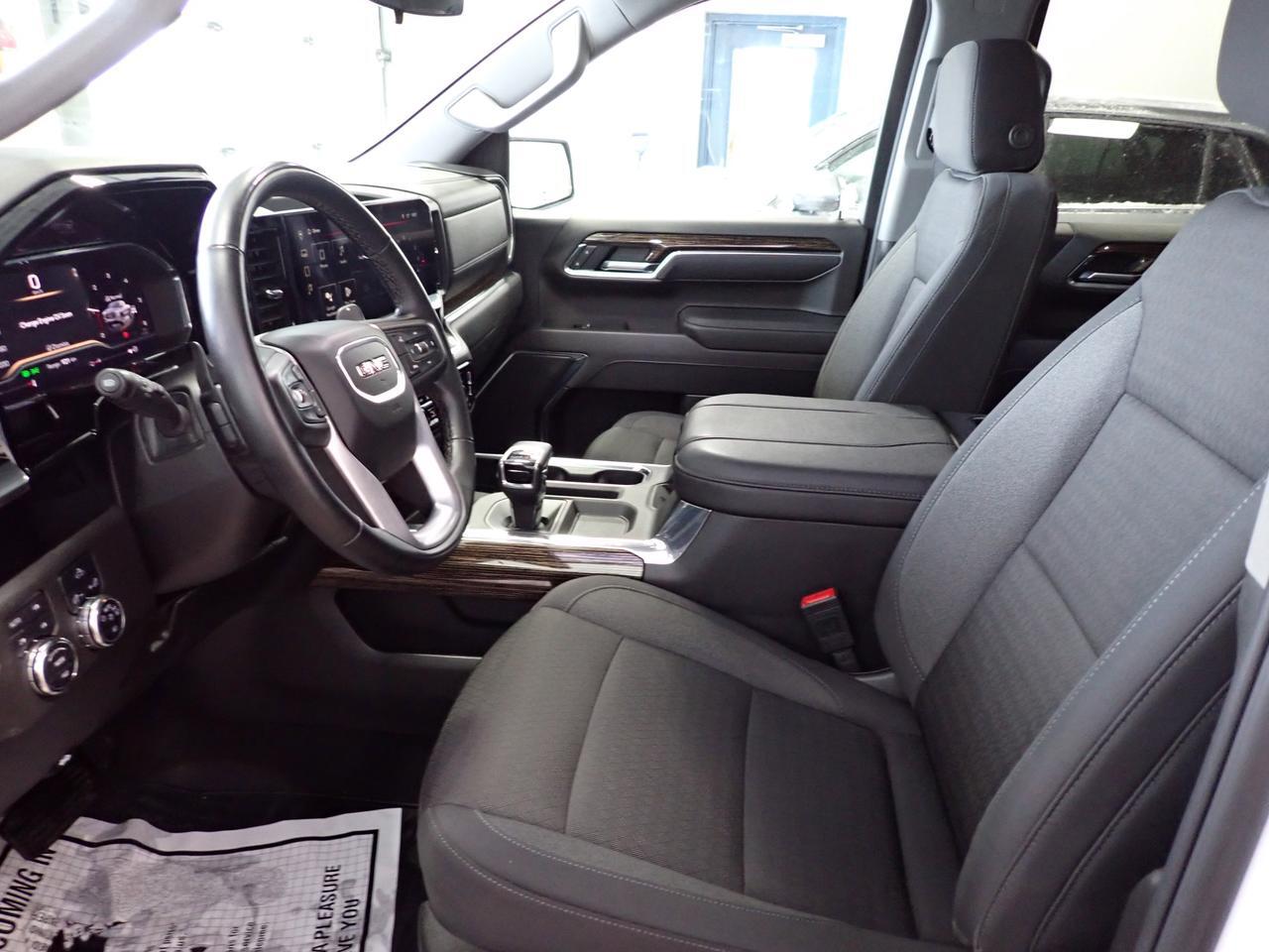 2025 GMC Sierra 1500 Elevation 4WD CREW CAB Listowel ON