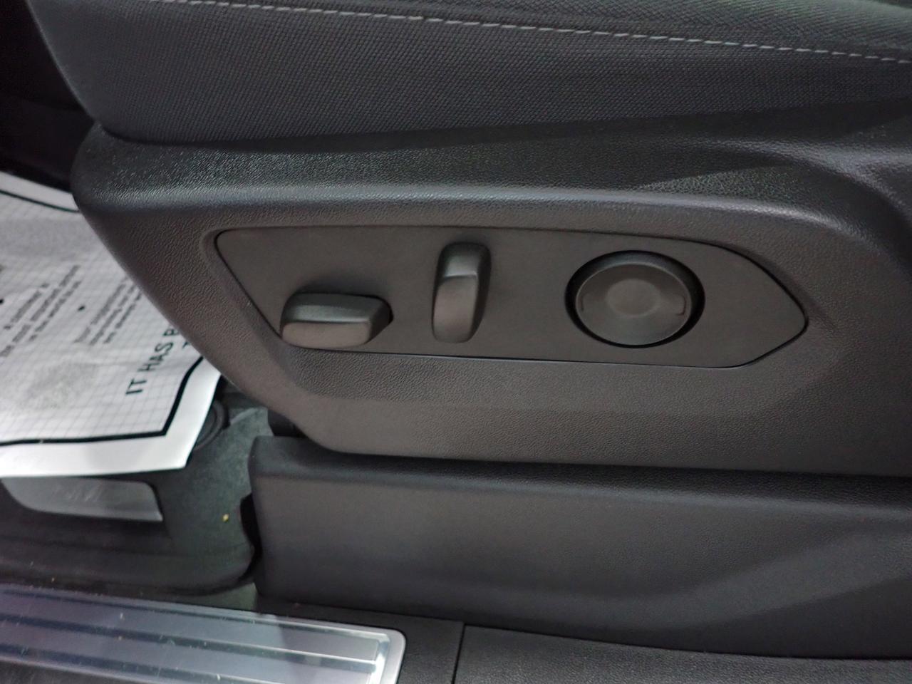 2025 GMC Sierra 1500 Elevation CREW CAB 4WD NAVI BUCKETS 5'8" BOX *DIESEL* Listowel ON