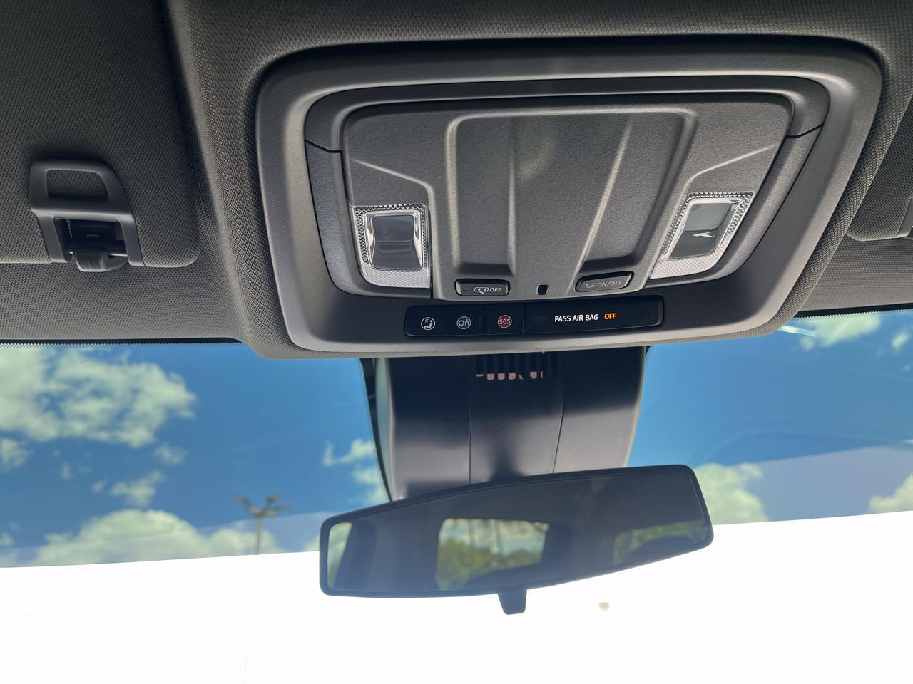 2025 GMC Sierra 1500 Elevation Crew Cab 4WD w/20s 4-InchBlackAssistSteps HtdSeats HtdSteeringWheel Saukville WI