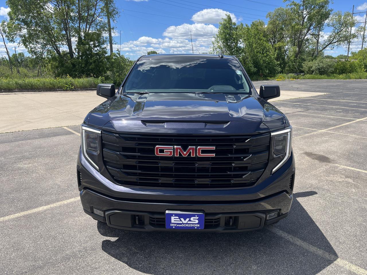 2025 GMC Sierra 1500 Elevation Crew Cab 4WD w/20s 4-InchBlackAssistSteps HtdSeats HtdSteeringWheel