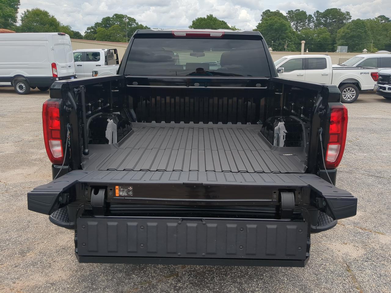 2025 GMC Sierra 1500 Elevation Winder GA