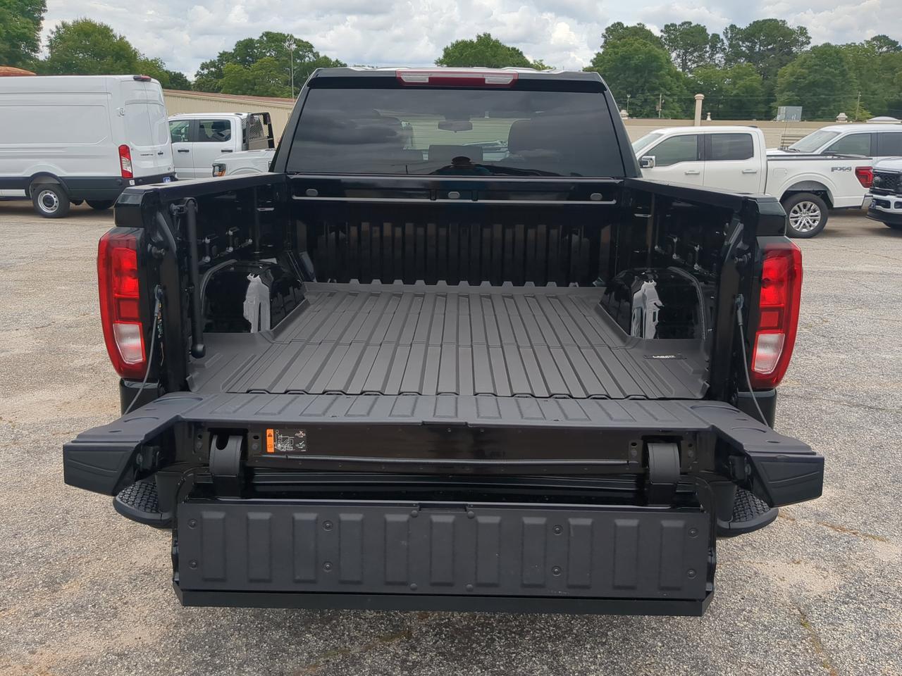 2025 GMC Sierra 1500 Elevation Winder GA