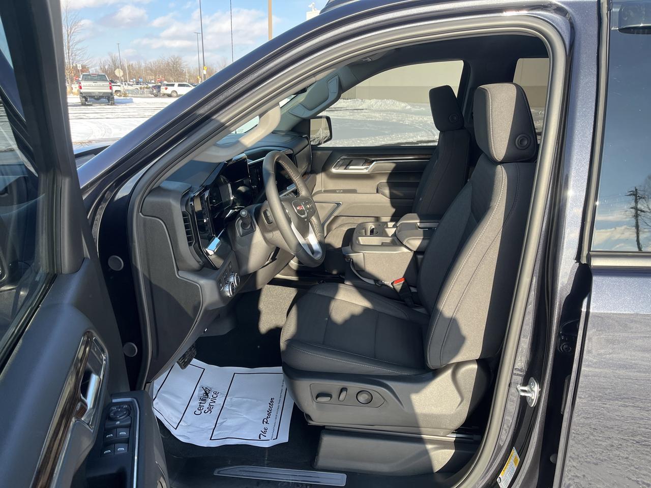 2025 GMC Sierra 1500 Elevation X31 Crew Cab 4WD 3.0L DuramaxDiesel w/HtdSeats HtdSteeringWheel 10-WayPwrDrvrSeat Saukville WI