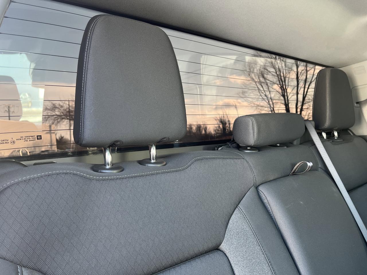 2025 GMC Sierra 1500 Elevation X31 Crew Cab 4WD 3.0L DuramaxDiesel w/HtdSeats HtdSteeringWheel 10-WayPwrDrvrSeat Saukville WI