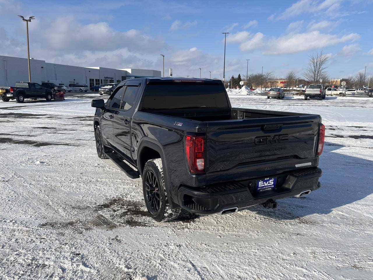 2025 GMC Sierra 1500 Elevation X31 Crew Cab 4WD 3.0L DuramaxDiesel w/HtdSeats HtdSteeringWheel 10-WayPwrDrvrSeat Saukville WI