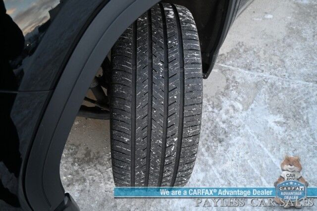 2025 GMC Sierra 1500 PRO / 4X4 / Single Cab / Power Drivers Seat / Lane Departure & Forward Collision Alert / Apple CarPlay & Android Auto / Keyless Entry & Start / Block Heater / Tow Pkg / 26 Inch Wheels / Only 1K Miles / 1-Owner Anchorage AK