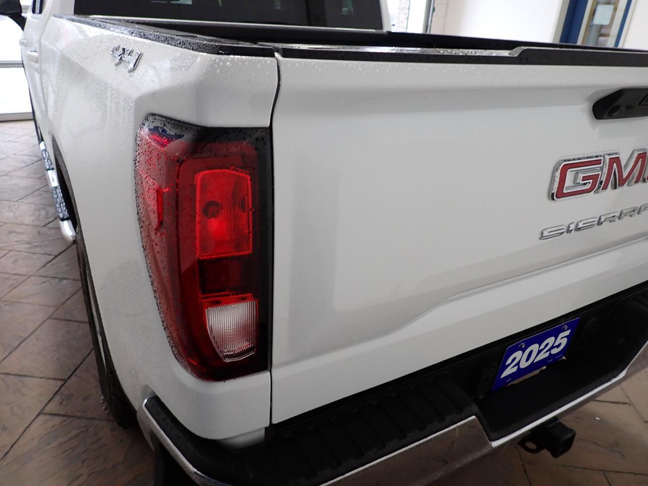2025 GMC Sierra 1500 SLE 4WD CREW CAB Listowel ON