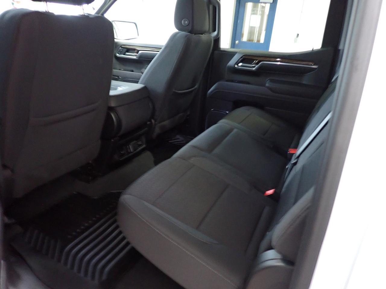 2025 GMC Sierra 1500 SLE 4WD CREW CAB Listowel ON
